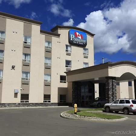 Pomeroy Inn And Suites Chetwynd Eksteriør billede