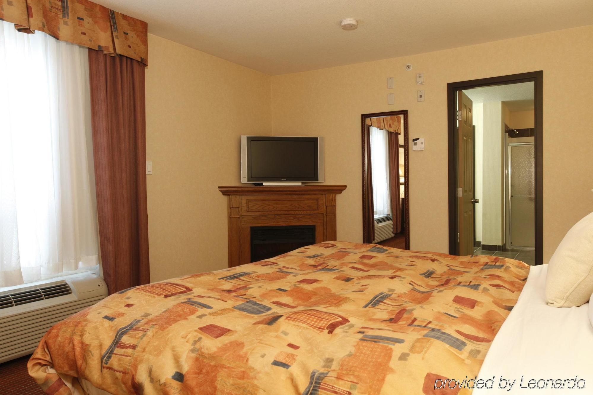 Pomeroy Inn And Suites Chetwynd Eksteriør billede