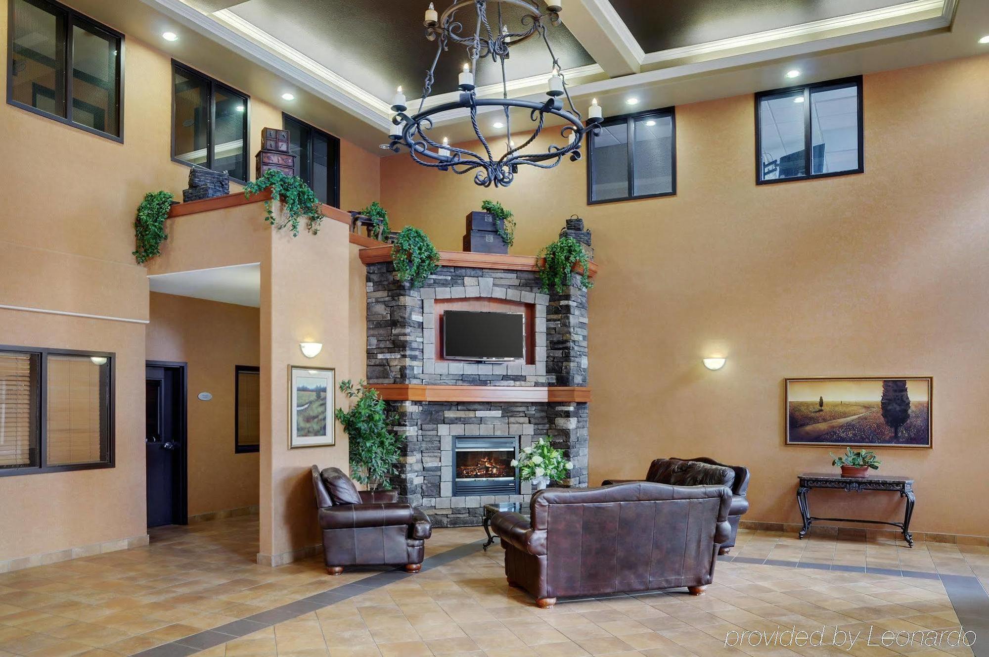 Pomeroy Inn And Suites Chetwynd Eksteriør billede