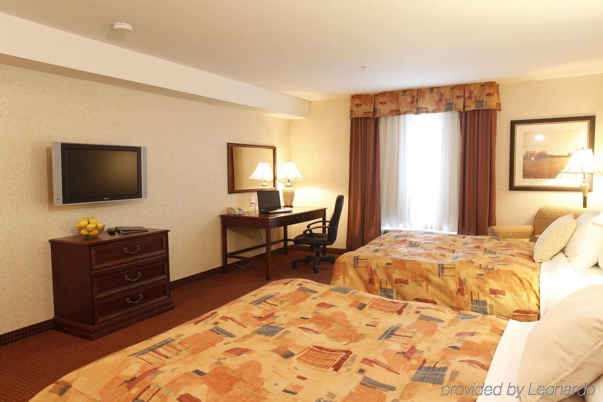 Pomeroy Inn And Suites Chetwynd Eksteriør billede