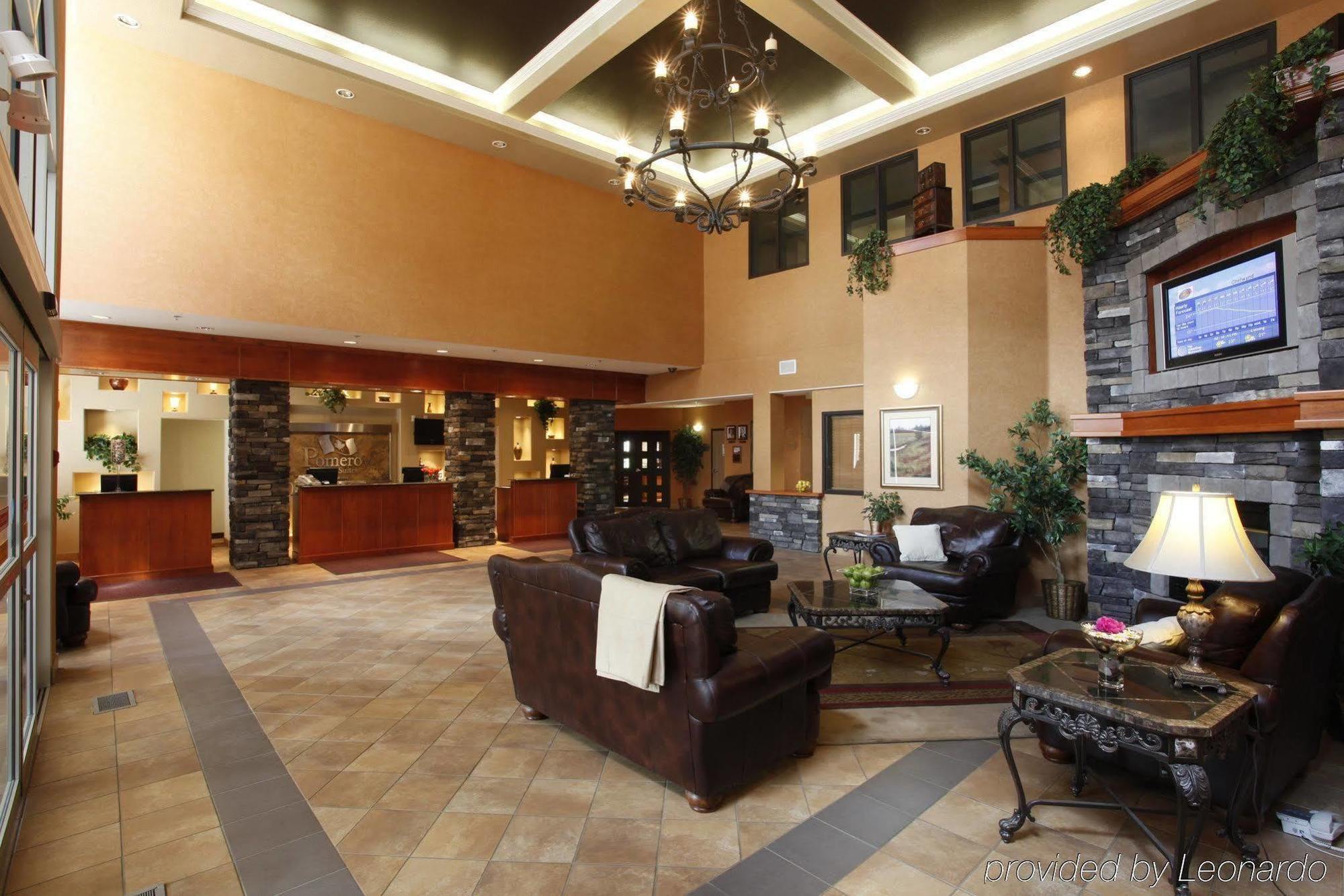 Pomeroy Inn And Suites Chetwynd Eksteriør billede